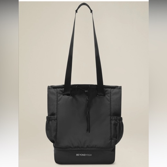 Beyond Yoga Convertible Gym Bag Backpack Black - Picture 1 of 8